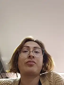 Julieta martin online show from May 13, 6:38 pm