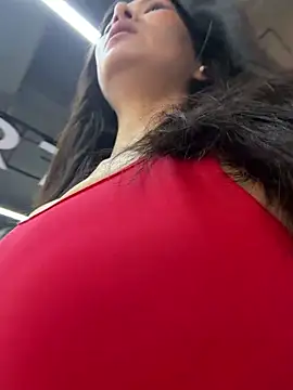 Snapshot of Ninazhang chatting on May 15, 12:50 am Ninazhang online show from May 15, 12:50 am