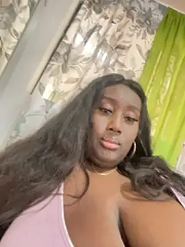 Snapshot of desirewilliam chatting on June 16, 1:36 pm desirewilliam online show from June 16, 1:36 pm