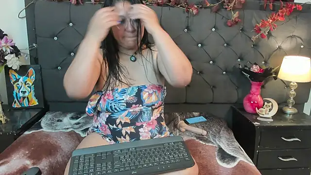 sofia sorceress5 online show from November 10, 1:04 am