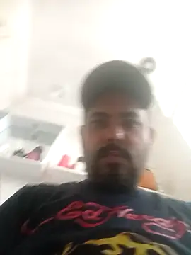 Snapshot of jfgustavo001 chatting on January 7, 3:25 pm jfgustavo001 online show from January 7, 3:25 pm