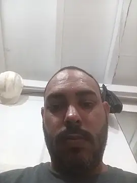 Snapshot of jfgustavo001 chatting on March 11, 2:56 pm jfgustavo001 online show from March 11, 2:56 pm