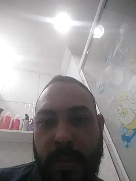 Snapshot of jfgustavo001 chatting on July 17, 8:46 pm jfgustavo001 online show from July 17, 8:46 pm