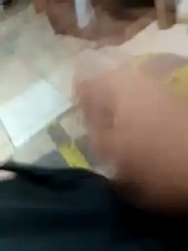 Snapshot of luca12z chatting on October 30, 11:05 pm luca12z online show from October 30, 11:05 pm