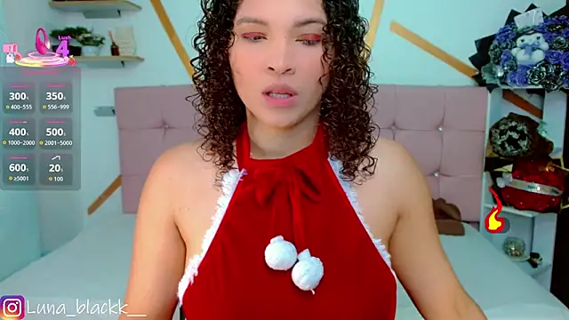 Luna blackk online show from December 22, 9:01 pm