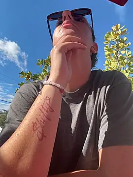 Snapshot of sweetsirenn chatting on February 26, 2:49 pm sweetsirenn online show from February 26, 2:49 pm