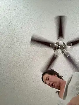 sweetsirenn online show from March 27, 12:16 pm