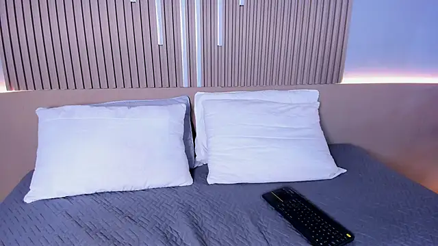 Snapshot of Camile_cute chatting on February 13, 6:15 pm Camile cute online show from February 13, 6:15 pm