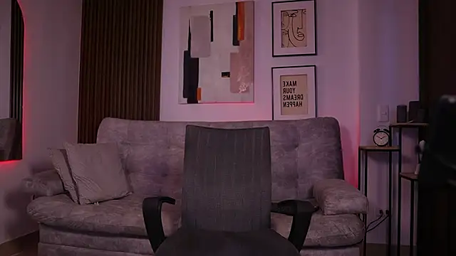 Snapshot of DaviesBrown chatting on October 10, 9:03 pm DaviesBrown online show from October 10, 9:03 pm