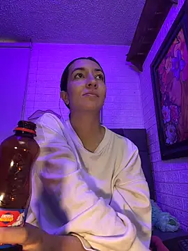 SALOME KORLAND online show from March 19, 8:02 pm