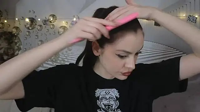 EvoletteLouLou online show from March 18, 3:04 pm