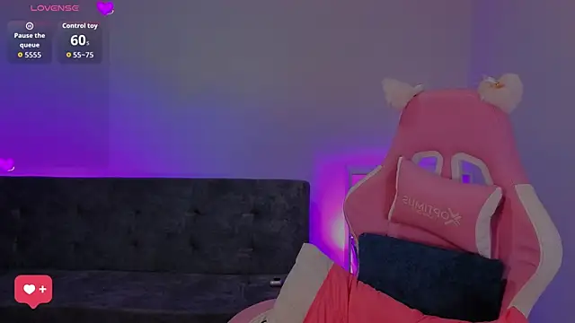 Gaby  Howards online show from April 3, 7:01 pm