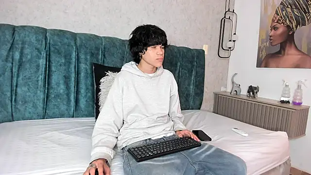Diamond twink online show from June 26, 2:10 pm