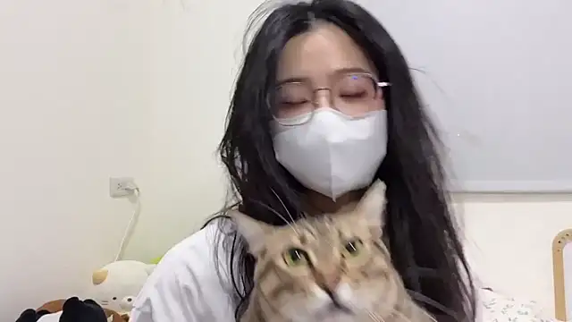 LHeart online show from September 23, 4:32 pm