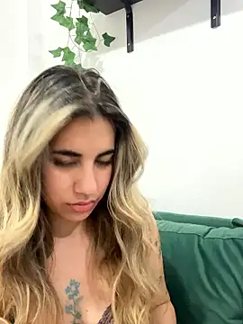 lushPeach online show from January 8, 1:41 am