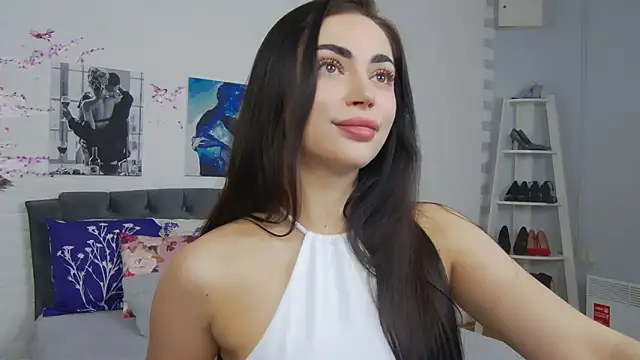Snapshot of Agnessa chatting on May 7, 9:58 am Agnessa online show from May 7, 9:58 am