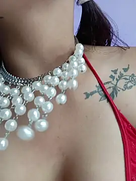 Snapshot of Fox_Roxxan chatting on February 8, 2:26 am Fox Roxxan online show from February 8, 2:26 am