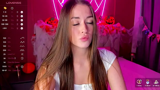 Snapshot of StacyWells chatting on October 31, 8:48 am StacyWells online show from October 31, 8:48 am