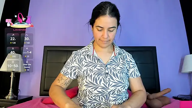 Snapshot of GreciaFox1 chatting on May 13, 4:04 pm GreciaFox1 online show from May 13, 4:04 pm