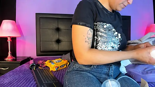 Snapshot of GreciaFox1 chatting on May 16, 12:04 pm GreciaFox1 online show from May 16, 12:04 pm