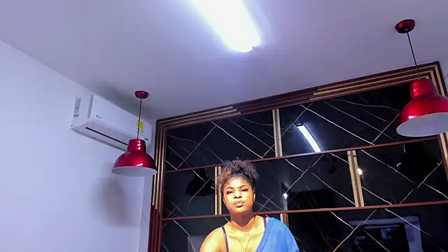 HannyThompson online show from October 30, 12:17 pm