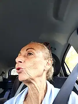 clarabell4 online show from October 13, 6:57 am