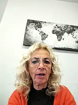 clarabell4 online show from November 28, 8:39 am