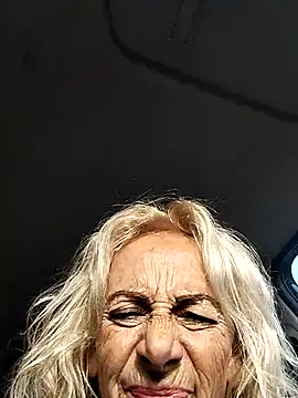 clarabell4 online show from December 3, 8:00 am