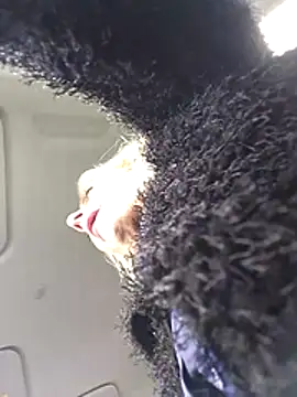 Snapshot of clarabell4 chatting on February 10, 7:45 am clarabell4 online show from February 10, 7:45 am