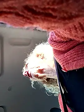 Snapshot of clarabell4 chatting on February 17, 7:38 am clarabell4 online show from February 17, 7:38 am