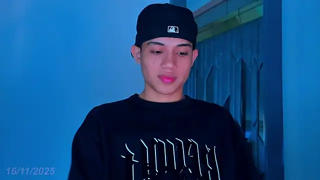 Sebax Young online show from November 16, 8:25 pm