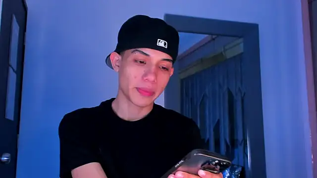 Sebax Young online show from March 1, 8:00 pm