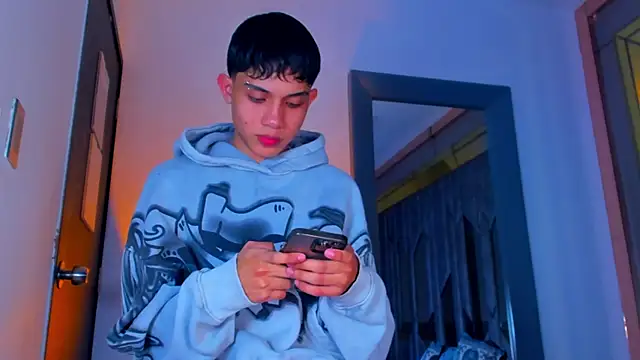 Sebax Young online show from April 2, 4:10 am