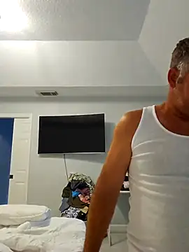 Snapshot of cubanitofeliz40 chatting on September 10, 11:21 am cubanitofeliz40 online show from September 10, 11:21 am