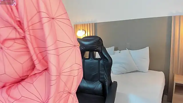 emma fhox online show from October 2, 2:29 am