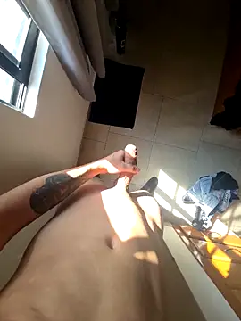 ferrerexoti online show from December 15, 8:46 pm