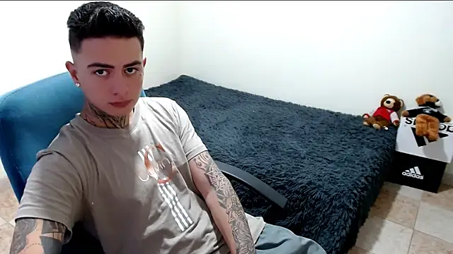 santii ss online show from October 25, 4:24 pm