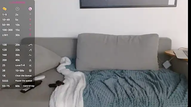 alloallo420 online show from October 22, 5:52 am