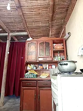 LecheDeSoya666 online show from November 4, 6:40 pm