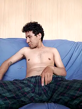 LecheDeSoya666 online show from November 30, 5:17 pm