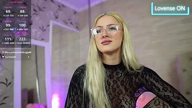 LucyLextonX online show from October 3, 4:42 am