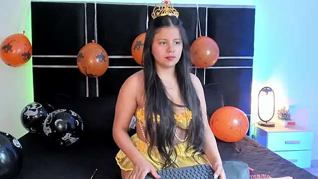 sasha roldann online show from October 31, 1:23 pm