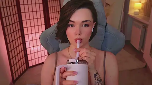 AvaFlower online show from March 6, 2:46 pm