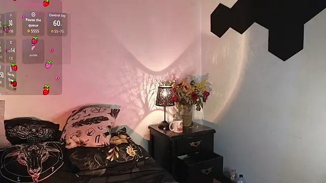 Snapshot of Ludobika99 chatting on September 16, 8:10 pm Ludobika99 online show from September 16, 8:10 pm