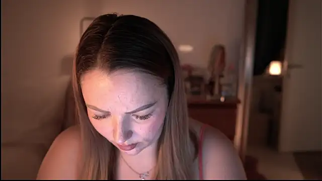Snapshot of marrygrayes chatting on July 9, 8:24 pm marrygrayes online show from July 9, 8:24 pm