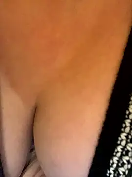 Snapshot of FetishIris chatting on October 1, 3:07 pm FetishIris online show from October 1, 3:07 pm