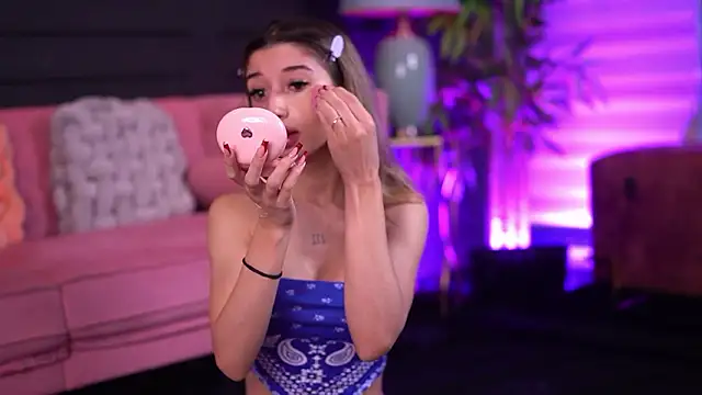 OdetteMason online show from February 12, 5:57 am