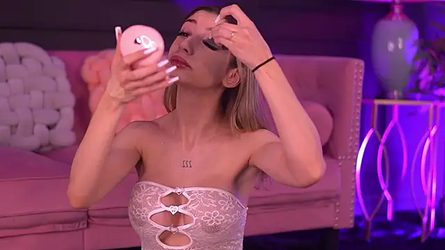 OdetteMason online show from March 20, 6:29 am