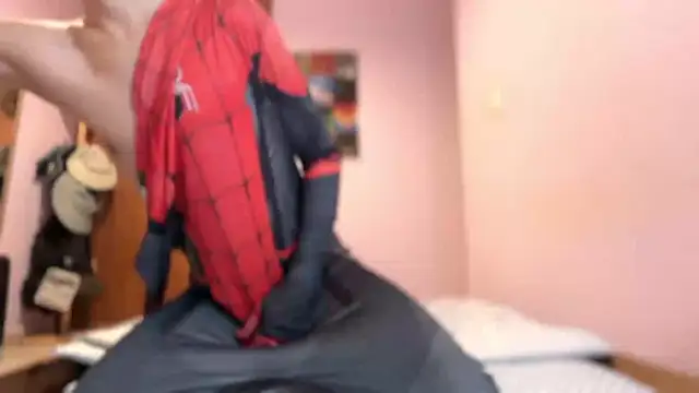 Snapshot of DylanNewell chatting on October 19, 9:43 am DylanNewell online show from October 19, 9:43 am