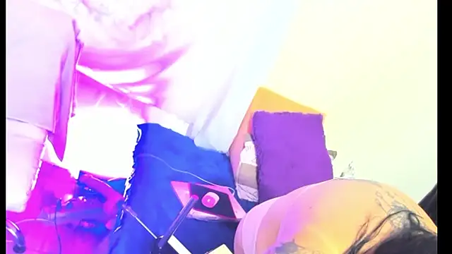 Snapshot of Clunita chatting on January 19, 11:36 am Clunita online show from January 19, 11:36 am